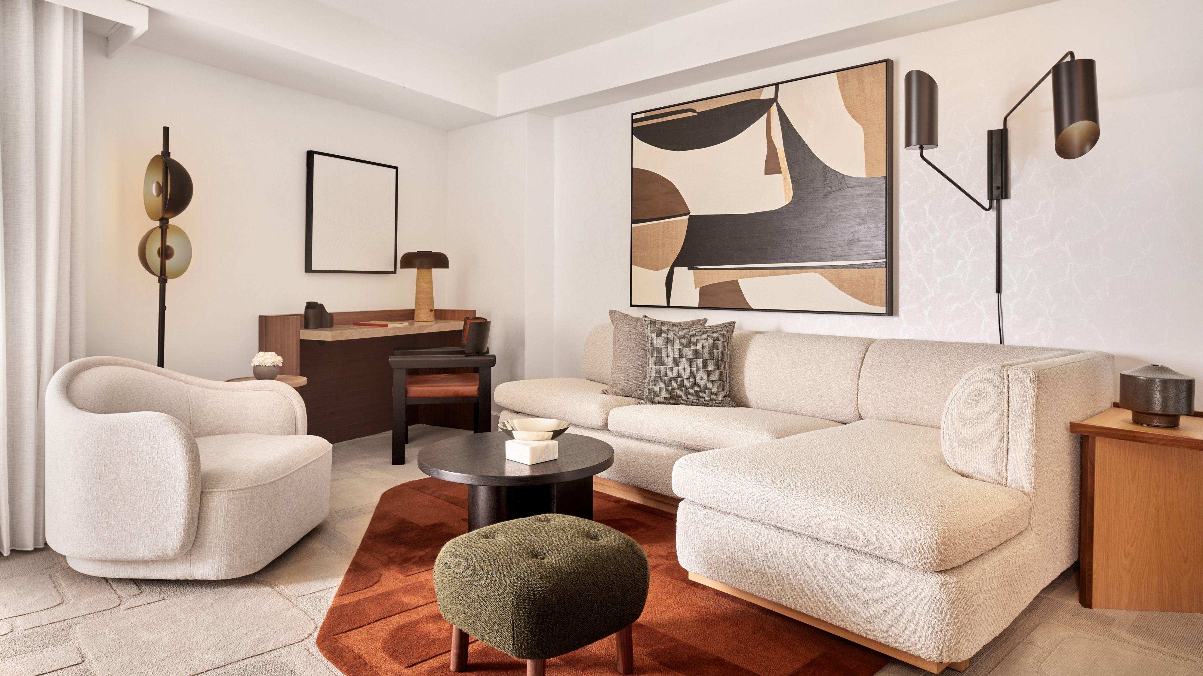 Le Meridien Hotel 4*