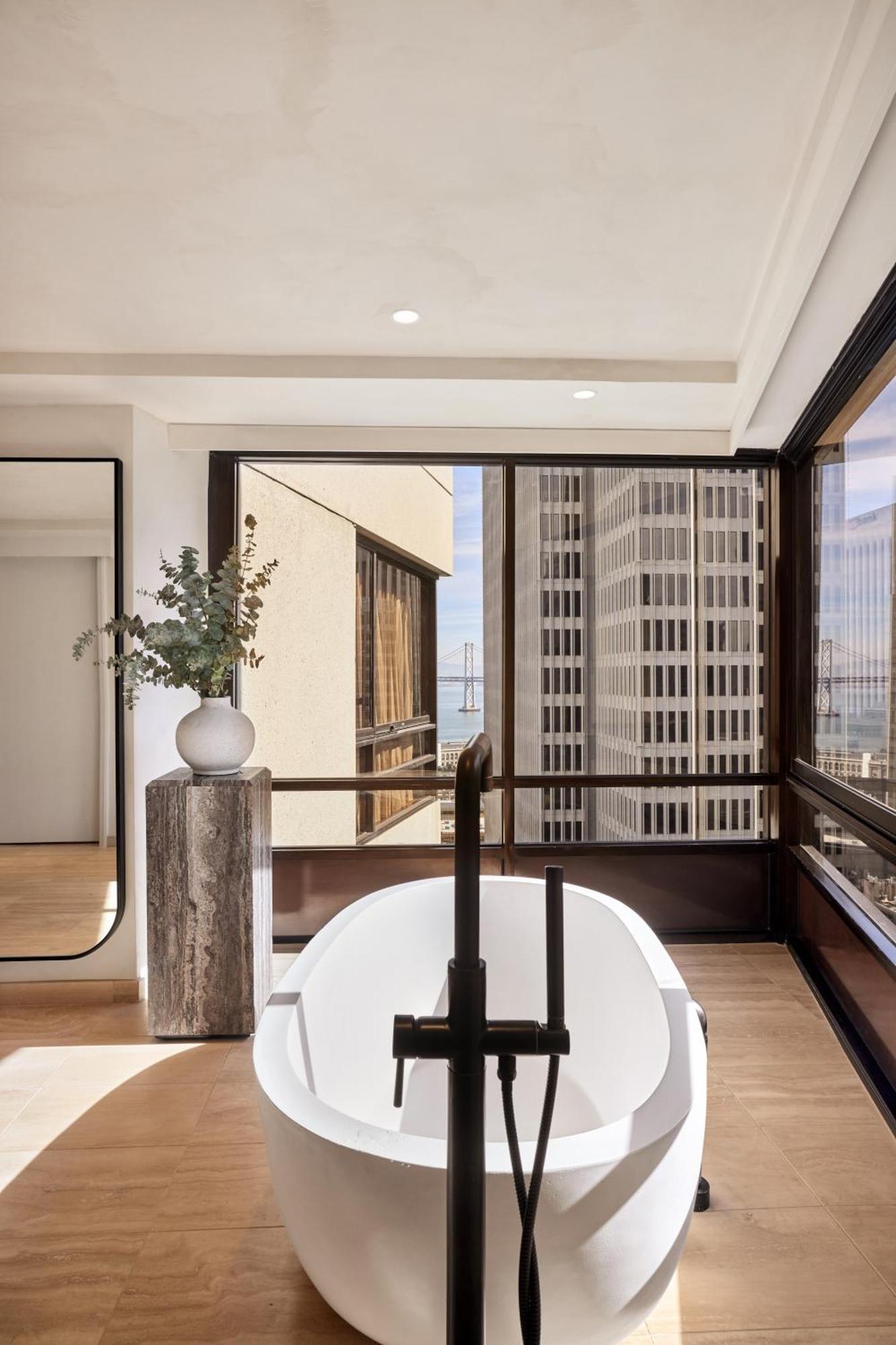 Le Meridien Hotel