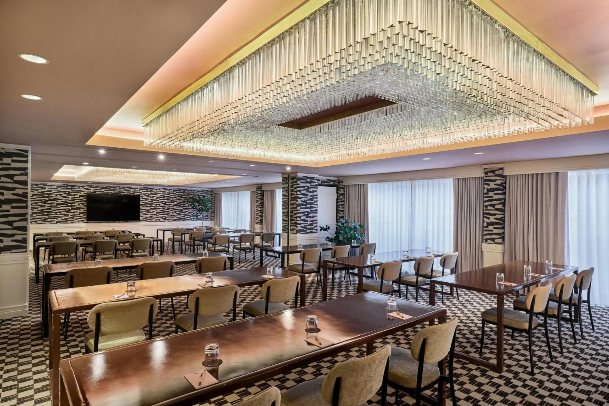 Le Meridien 4*
